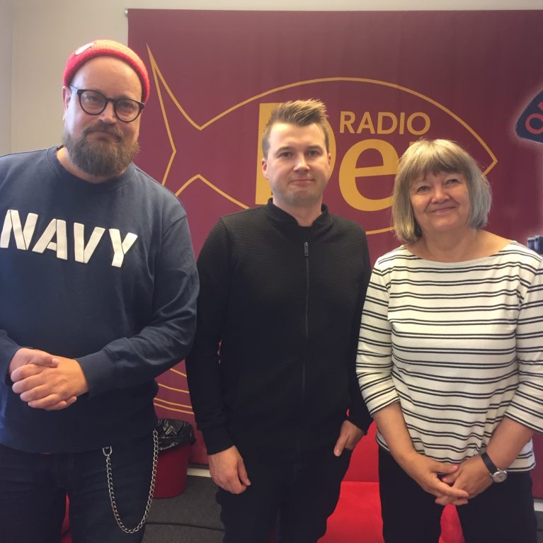 KUUNTELE: Jälki-istunnossa puitiin paperisen lehden tarpeellisuutta