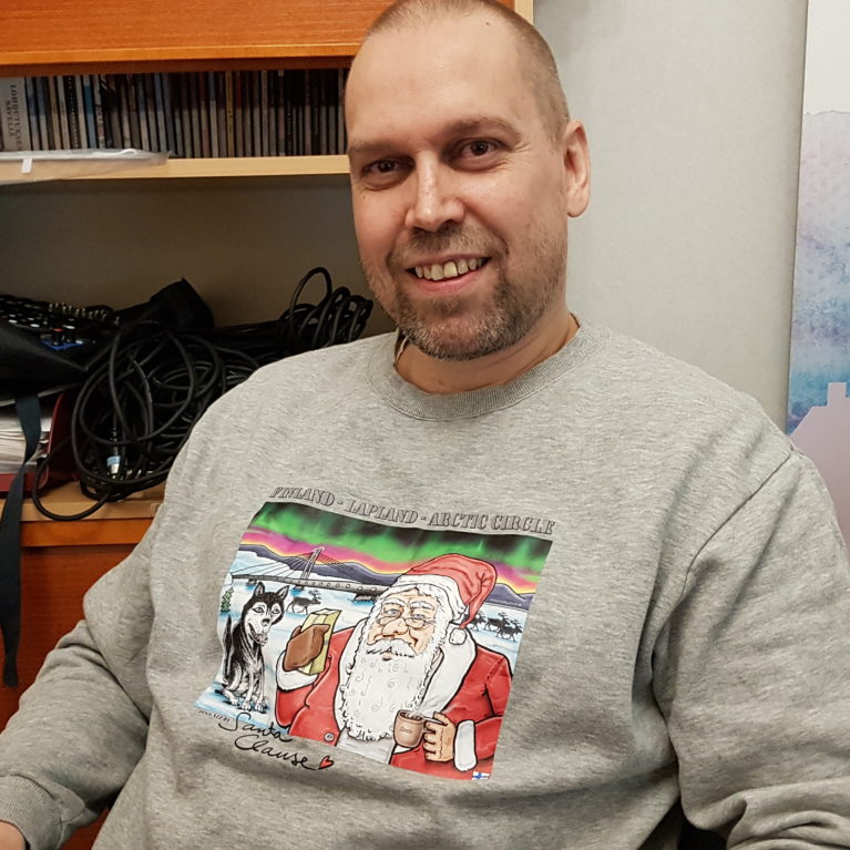 KUUNTELE Miten piirtäjä-poliisi löysi Jumalan, kun sydän petti