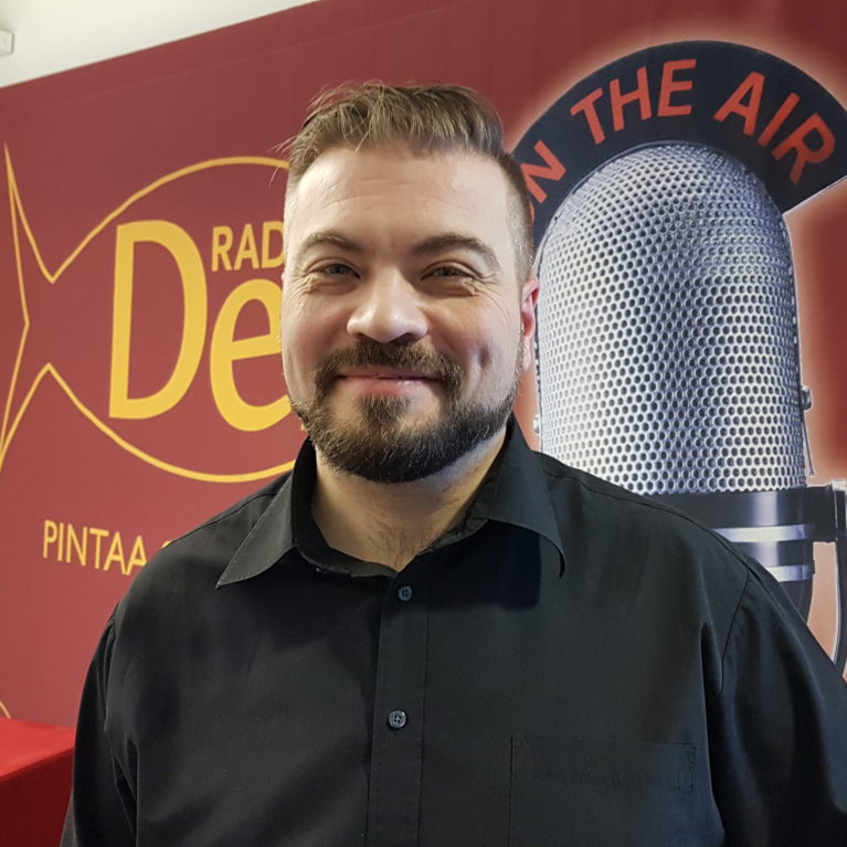 KUUNTELE Bassobaritoni Kristoffer Streng valitsi Jumalan rakkauden ja hengellisen musiikin